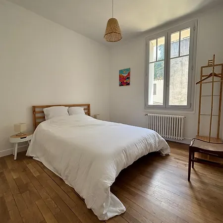 Casa de Férias Maison Spacieuse En Poitiers