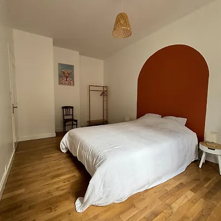 Casa de Férias Maison Spacieuse En Poitiers